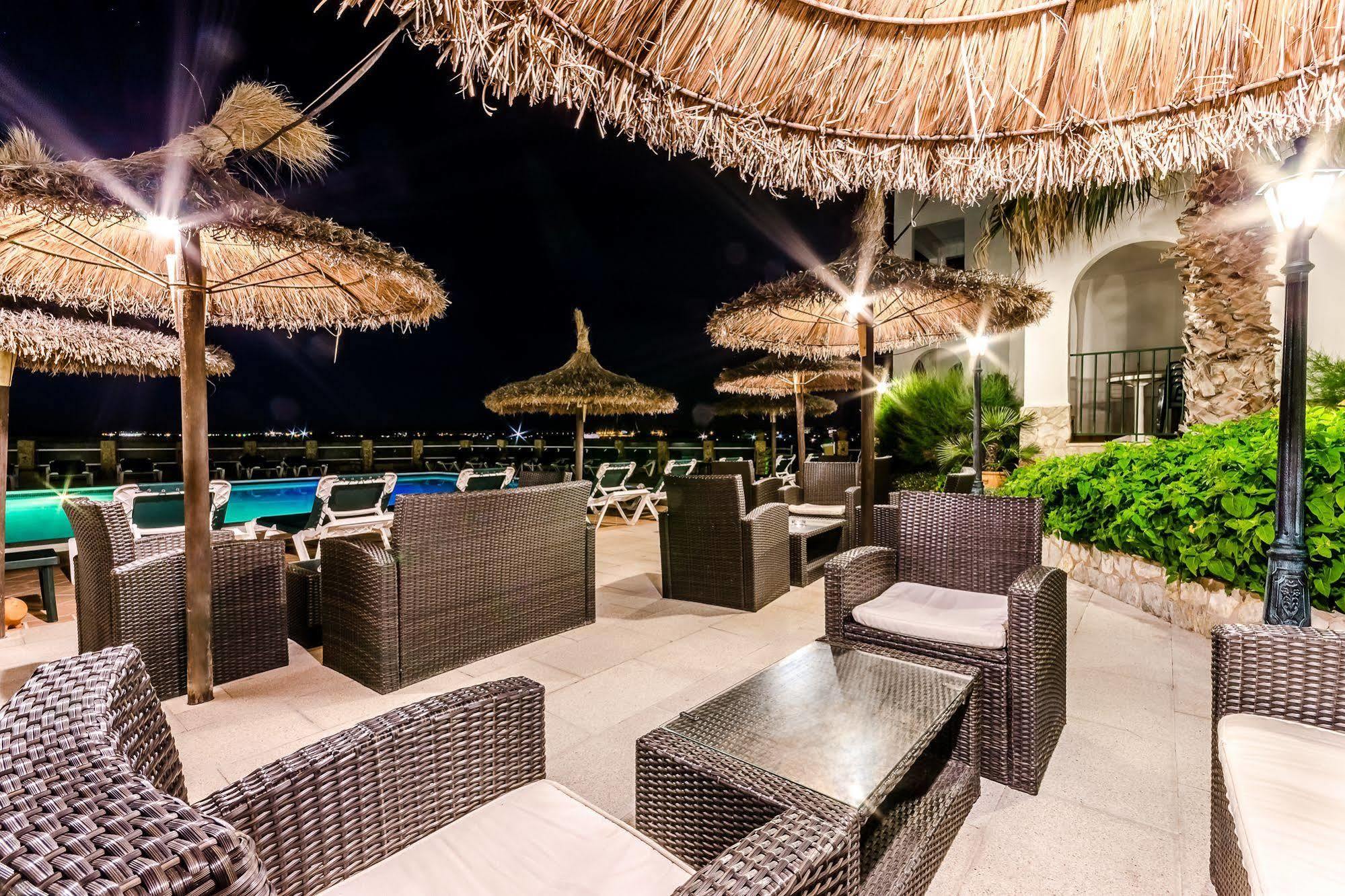 Apartamentos Blancala กาลาบลังกา ภายนอก รูปภาพ